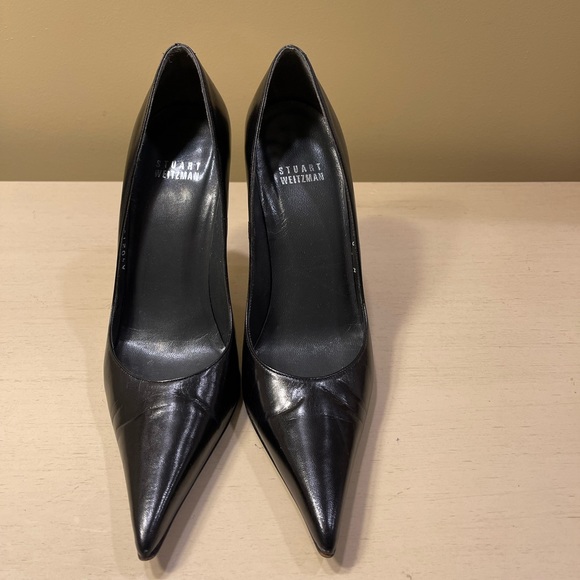 Stuart Weitzman Shoes - Woman Stuart Weitzman ,black leather heels , size 6 , pumps
